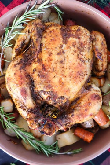 Rosemary chicken with vegetables in crockpot.